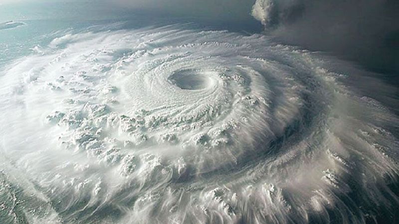 ধেয়ে আসছে ঘূর্ণিঝড় ফিনজাল, সমুদ্রবন্দরে দুই নম্বর সংকেত